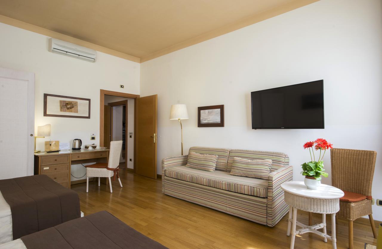 Piazza Paradiso Accommodation Сієна Екстер'єр фото