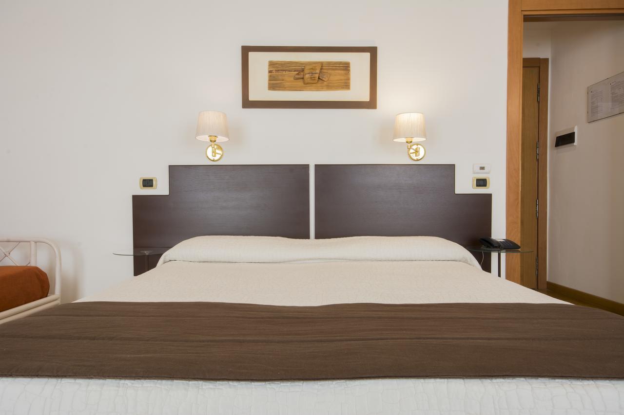 Piazza Paradiso Accommodation Сієна Екстер'єр фото