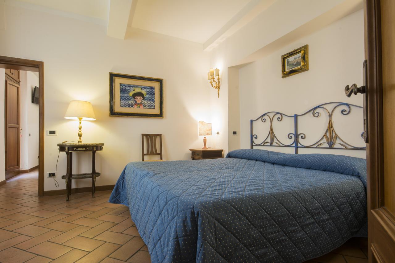Piazza Paradiso Accommodation Сієна Екстер'єр фото