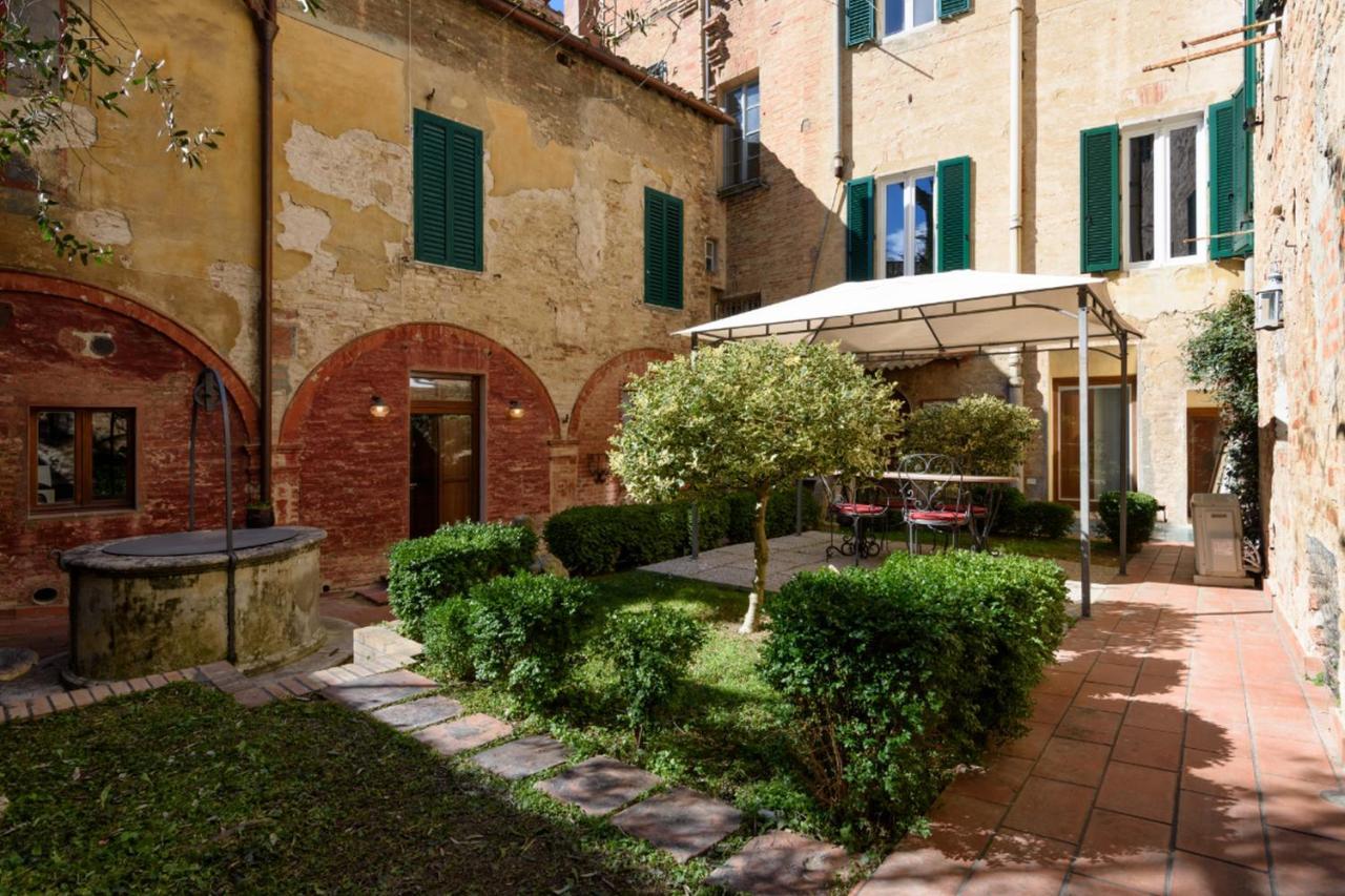 Piazza Paradiso Accommodation Сієна Екстер'єр фото