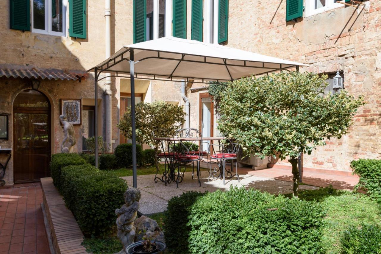 Piazza Paradiso Accommodation Сієна Екстер'єр фото